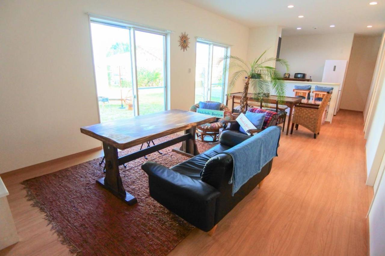 2019新築 ! Guest House Holoholo Beach Side Ishigaki  ภายนอก รูปภาพ