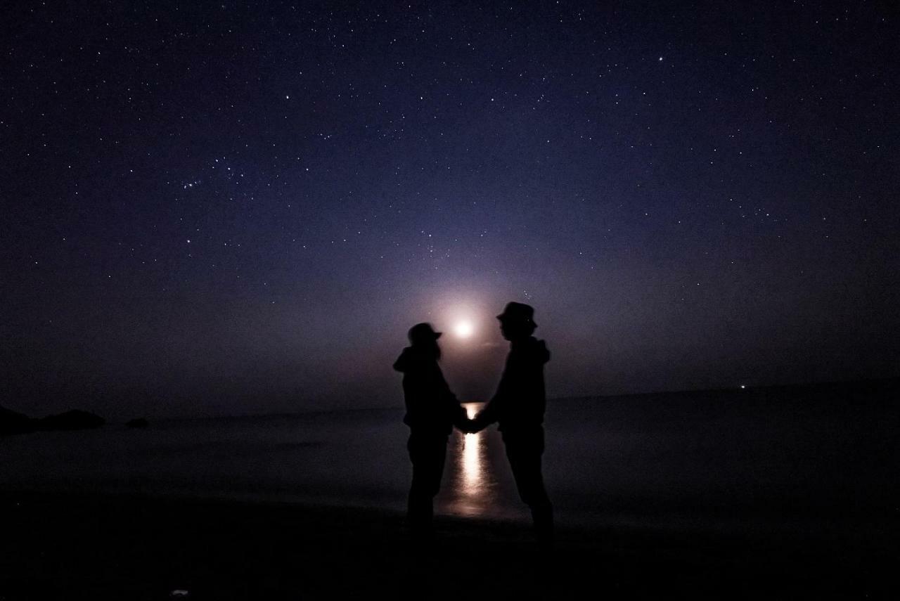 2019新築 ! Guest House Holoholo Beach Side Ishigaki  ภายนอก รูปภาพ